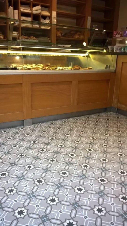 La Madeleine Odie 20X20